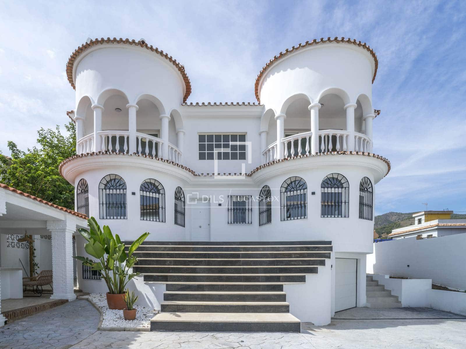 5 sypialnia Willa na sprzedaż w Benalmadena z basenem garażem - 950 000 € (Ref: 10148127)