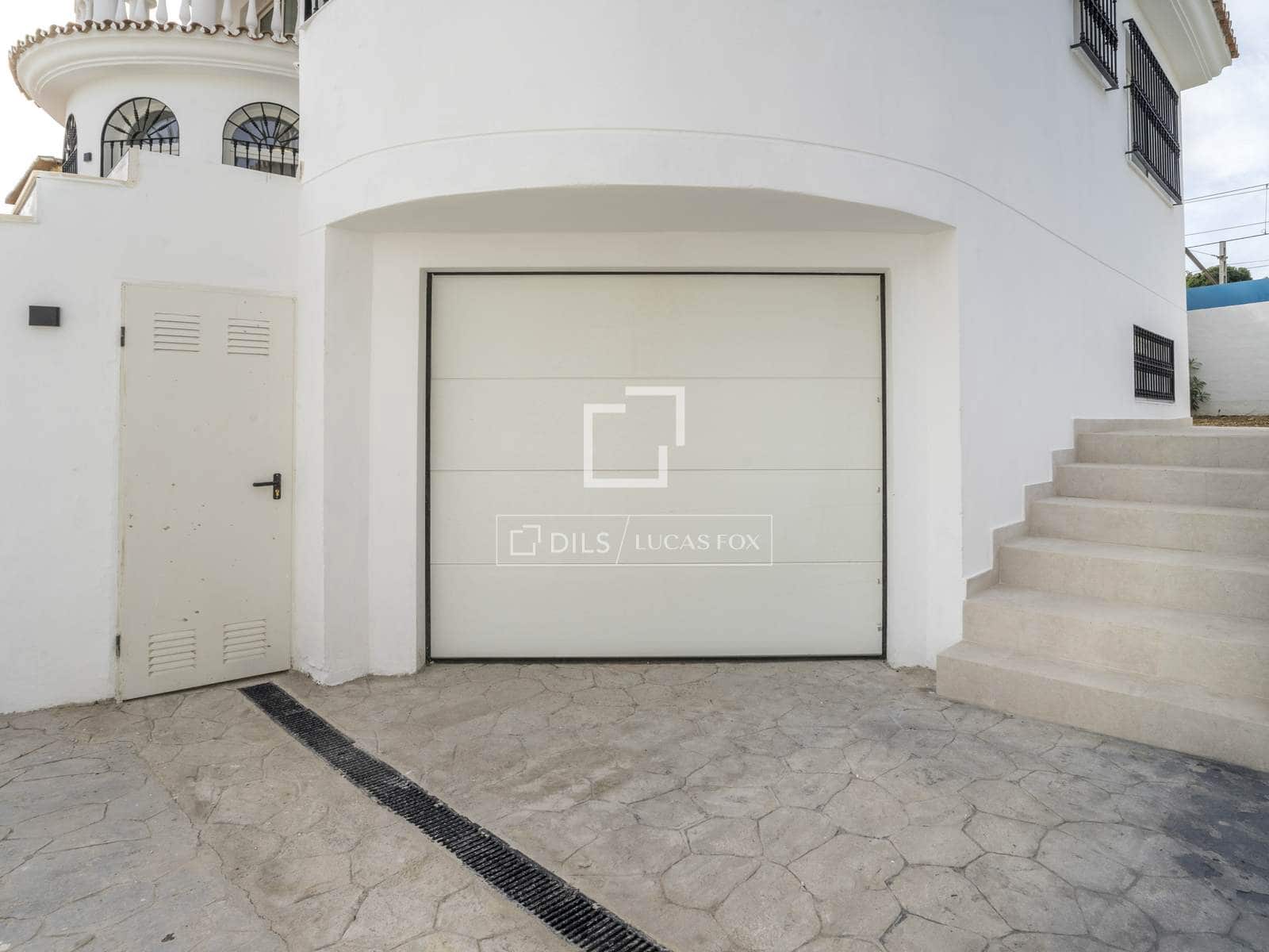 5 sypialnia Willa na sprzedaż w Benalmadena z basenem garażem - 950 000 € (Ref: 10148127)