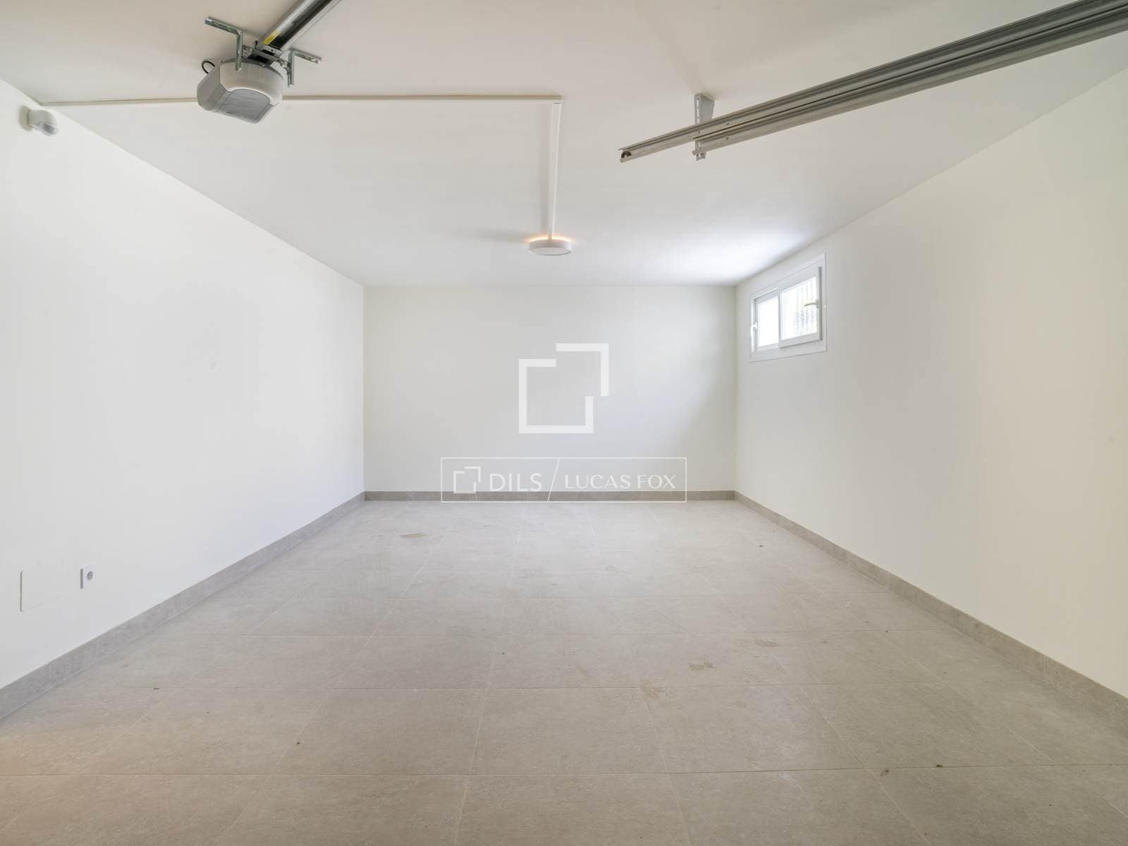 5 sypialnia Willa na sprzedaż w Benalmadena z basenem garażem - 950 000 € (Ref: 10148127)