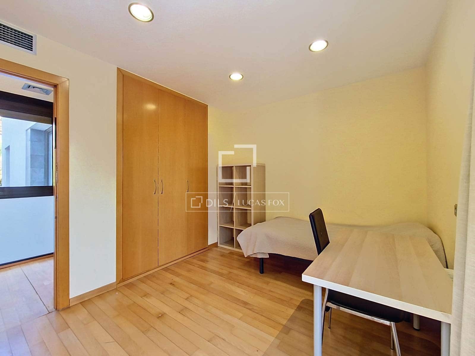 7 soverom Villa til salgs i Cunit med svømmebasseng garasje - € 1 200 000 (Ref: 10148129)
