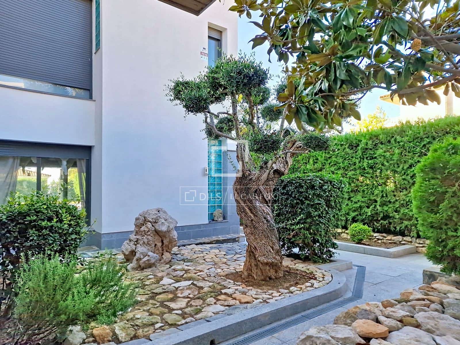 7 soverom Villa til salgs i Cunit med svømmebasseng garasje - € 1 200 000 (Ref: 10148129)