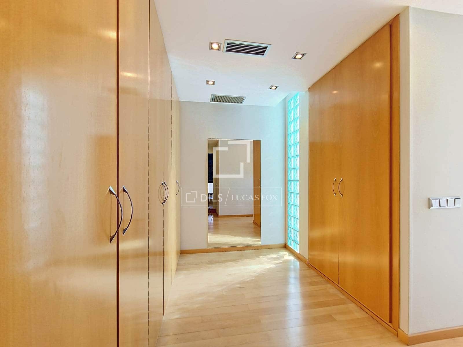7 soverom Villa til salgs i Cunit med svømmebasseng garasje - € 1 200 000 (Ref: 10148129)