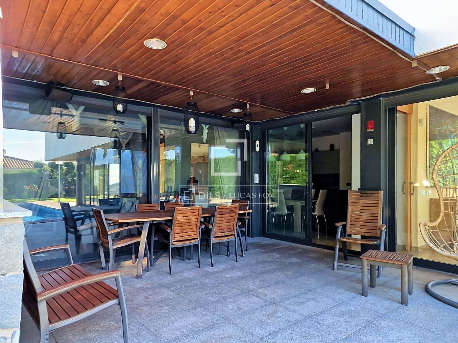 7 soverom Villa til salgs i Cunit med svømmebasseng garasje - € 1 200 000 (Ref: 10148129)