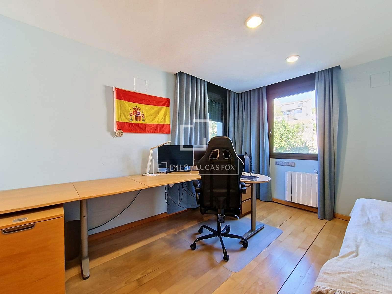 7 soverom Villa til salgs i Cunit med svømmebasseng garasje - € 1 200 000 (Ref: 10148129)