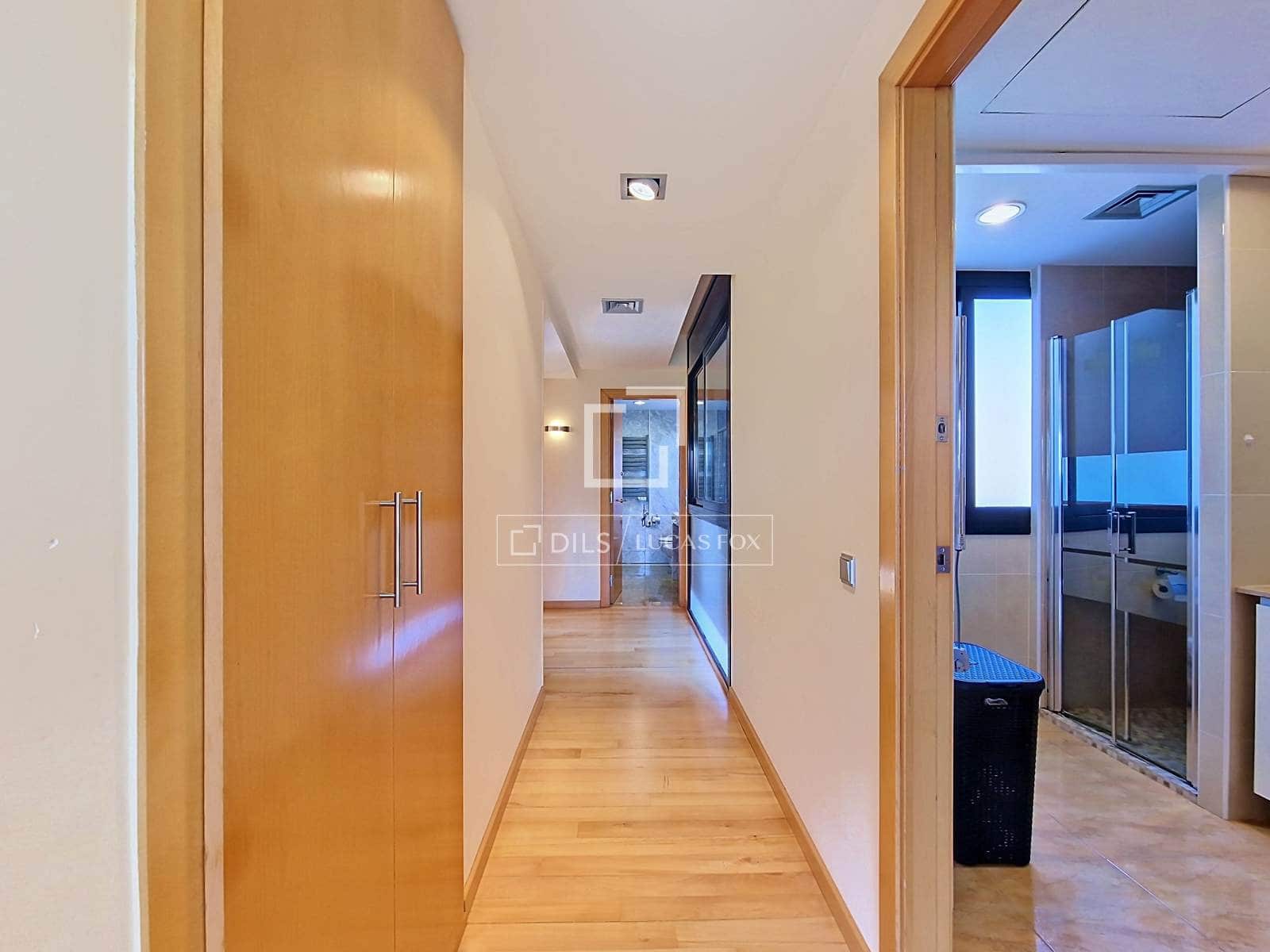 7 soverom Villa til salgs i Cunit med svømmebasseng garasje - € 1 200 000 (Ref: 10148129)