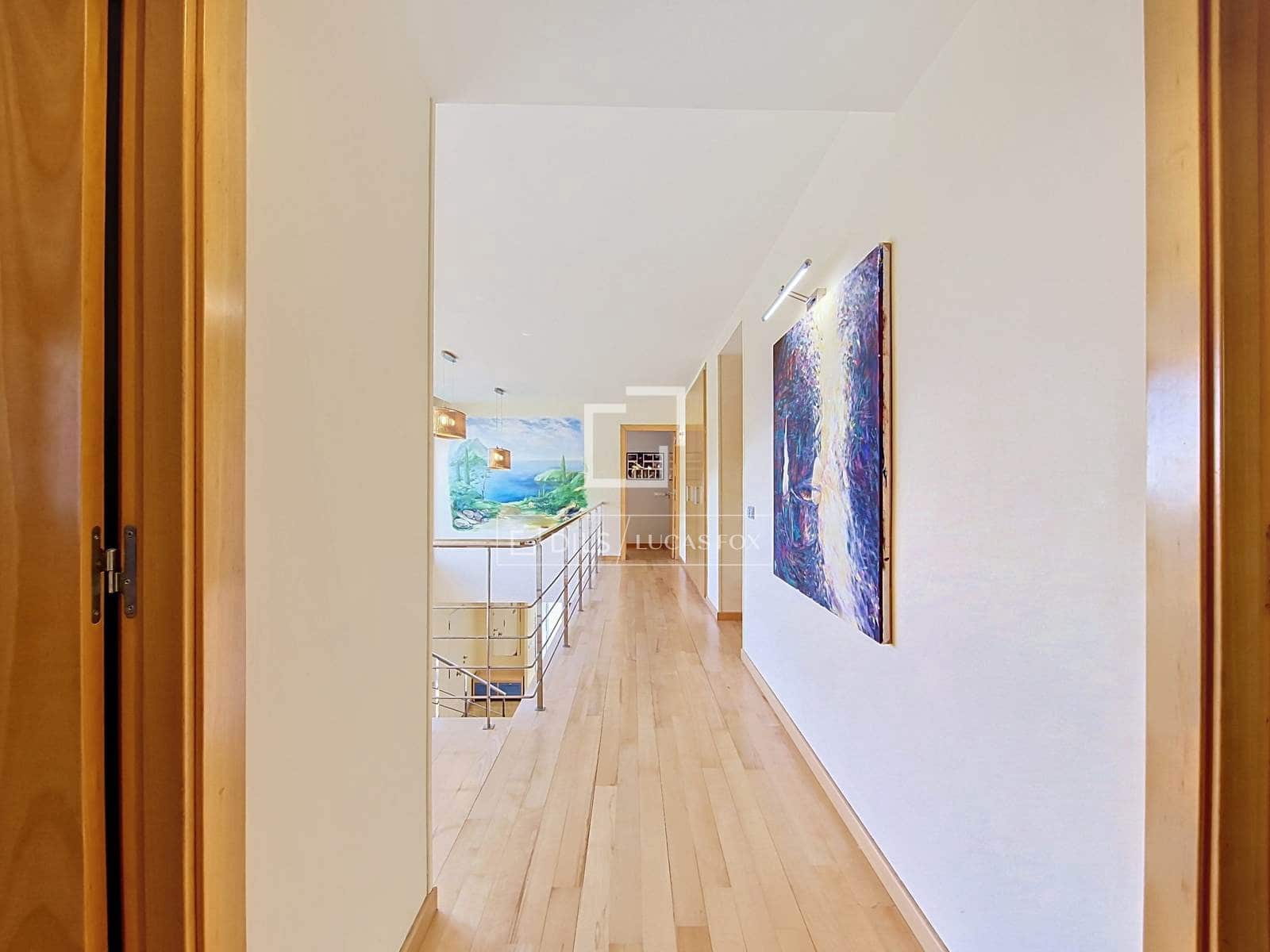 7 soverom Villa til salgs i Cunit med svømmebasseng garasje - € 1 200 000 (Ref: 10148129)