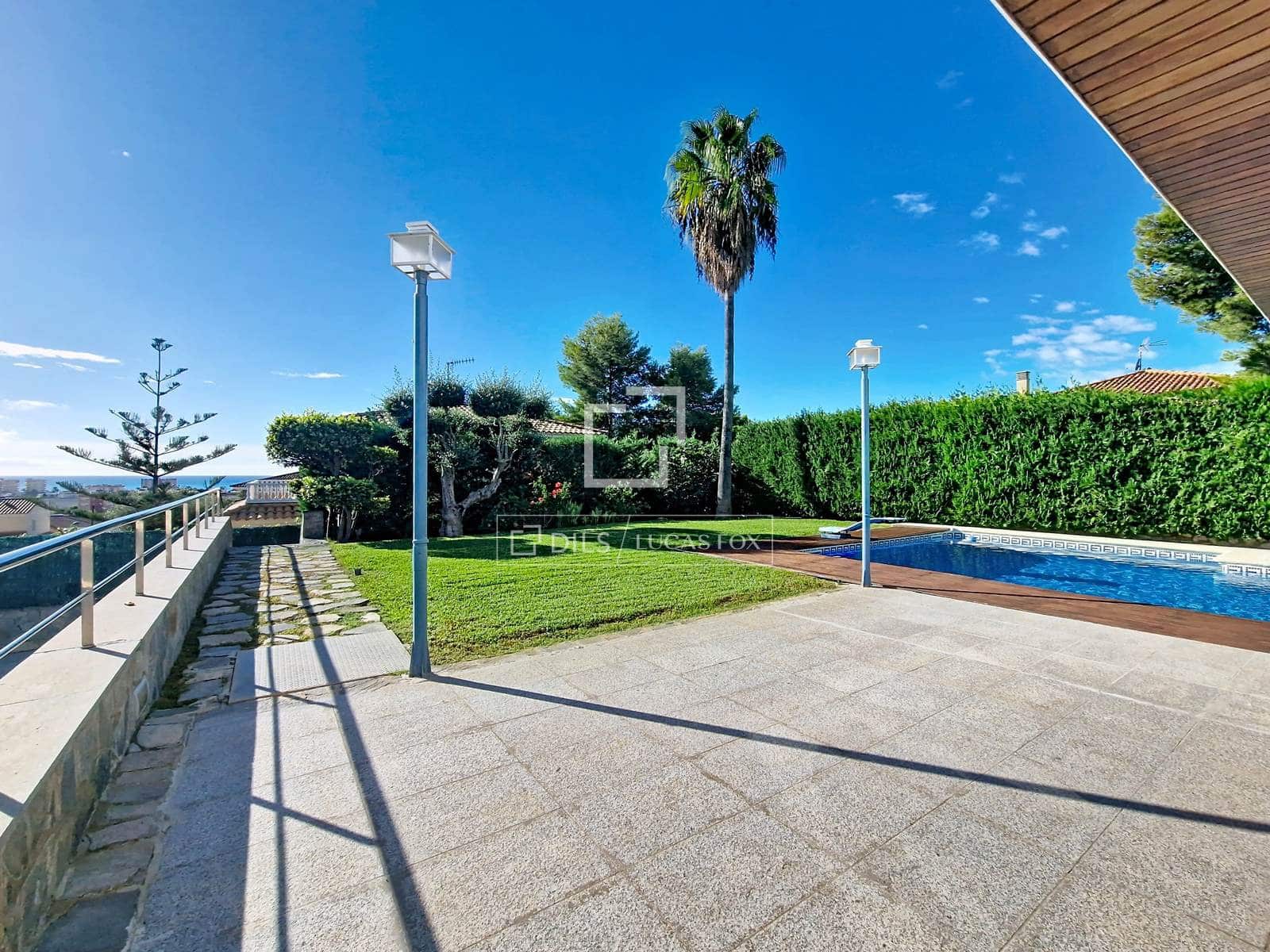 7 soverom Villa til salgs i Cunit med svømmebasseng garasje - € 1 200 000 (Ref: 10148129)