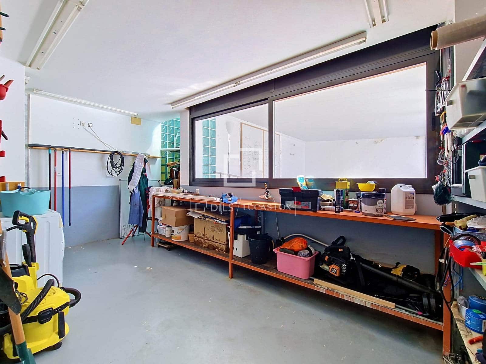 7 soverom Villa til salgs i Cunit med svømmebasseng garasje - € 1 200 000 (Ref: 10148129)