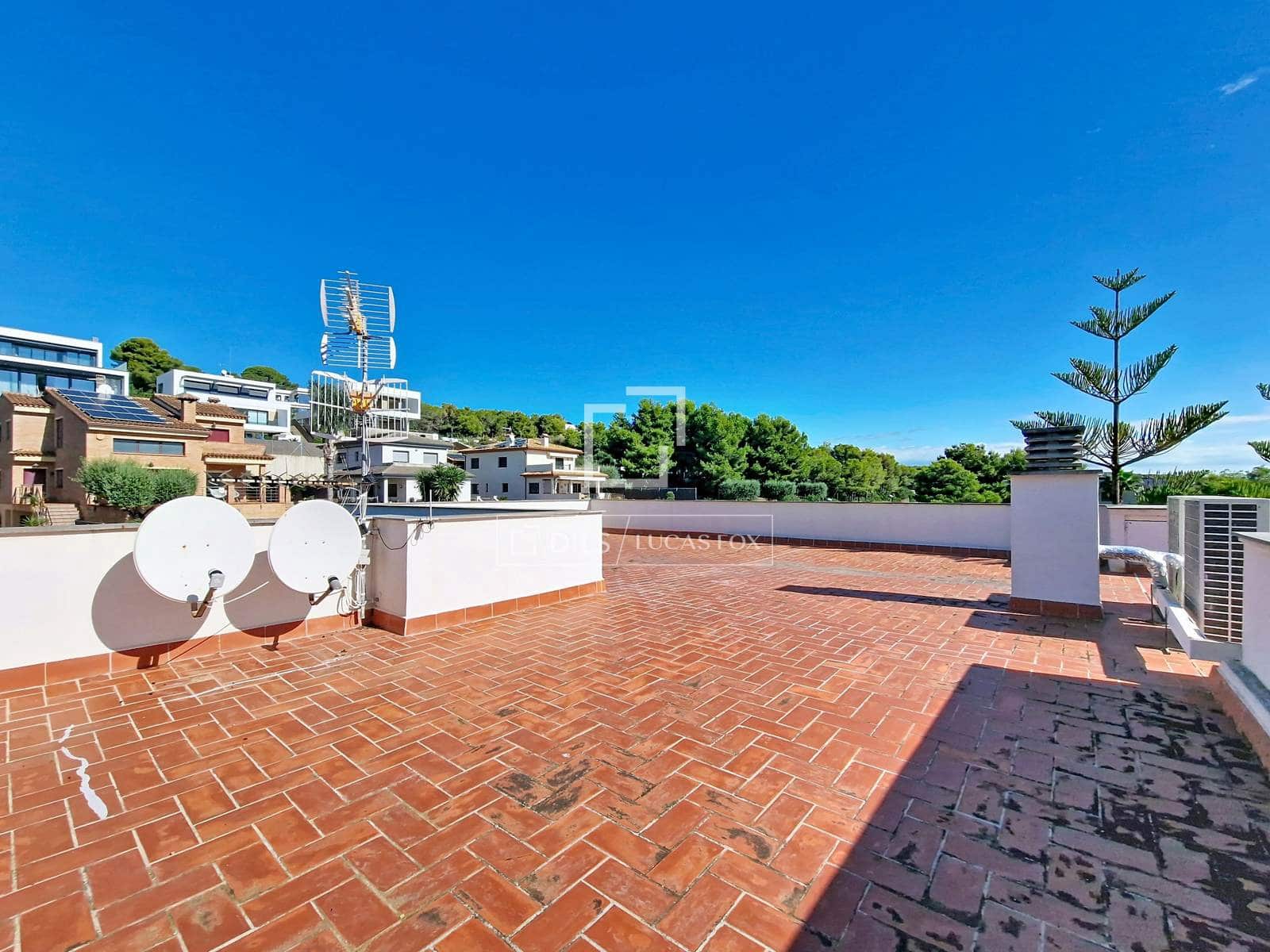 7 soverom Villa til salgs i Cunit med svømmebasseng garasje - € 1 200 000 (Ref: 10148129)