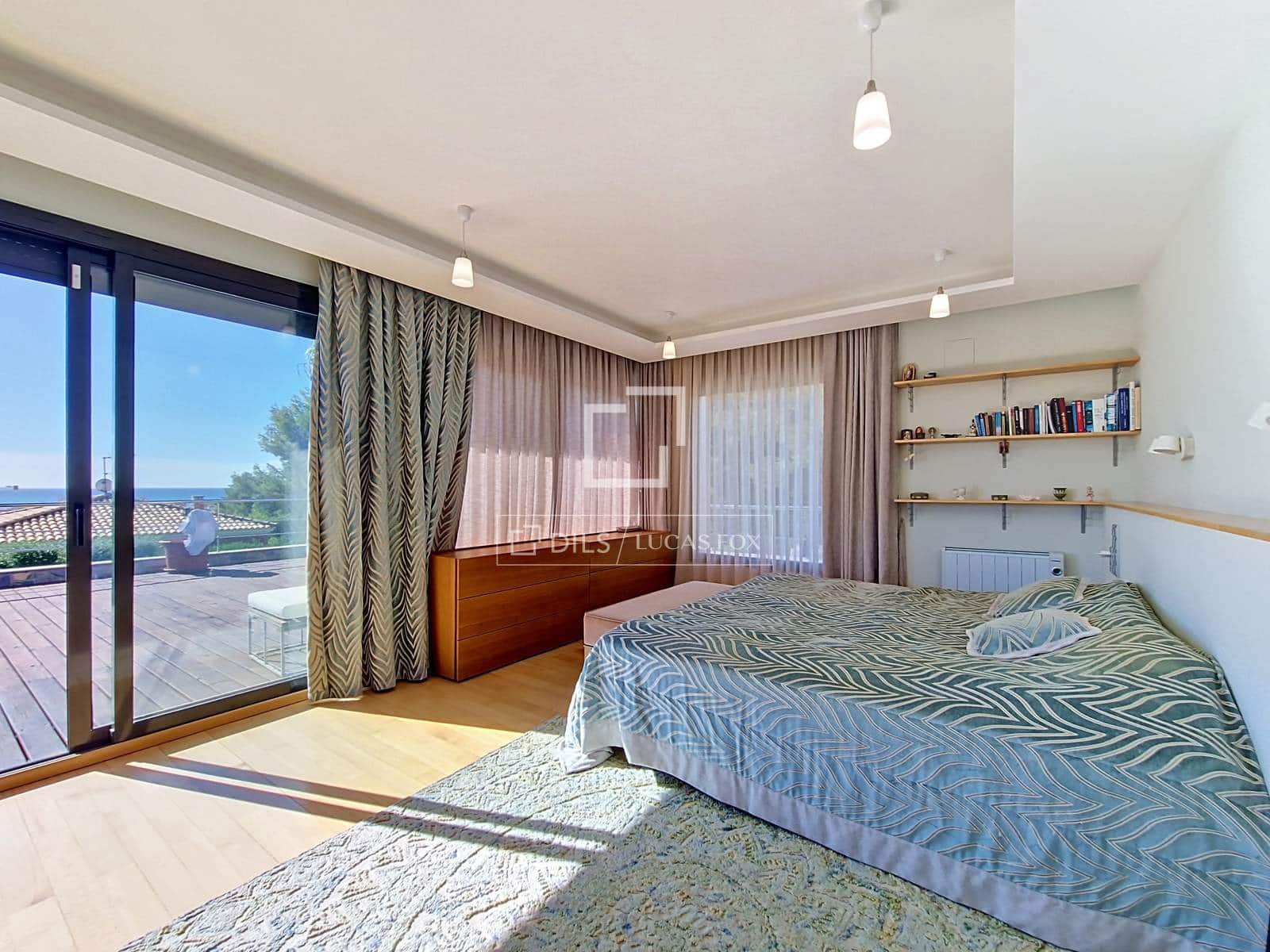 7 soverom Villa til salgs i Cunit med svømmebasseng garasje - € 1 200 000 (Ref: 10148129)