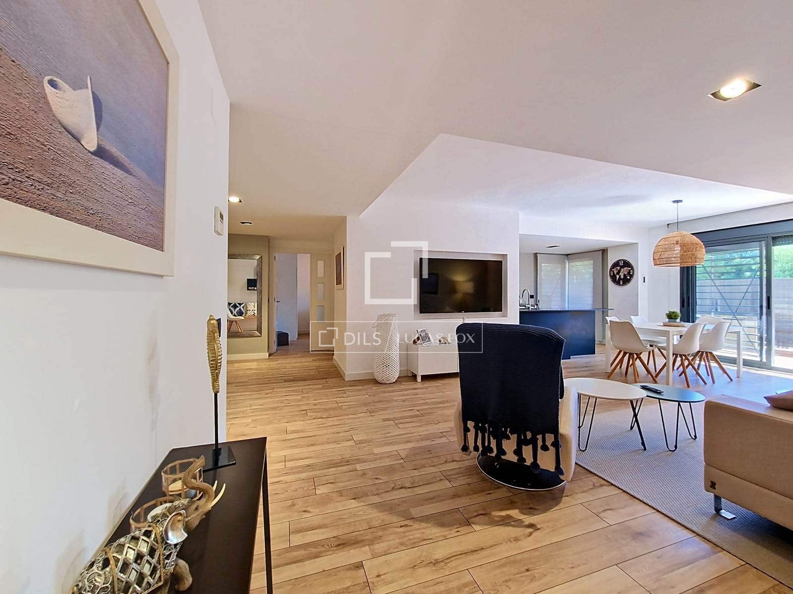 4 bedroom Apartment for sale in Cubelles with pool garage - € 649,000 (Ref: 10148160)