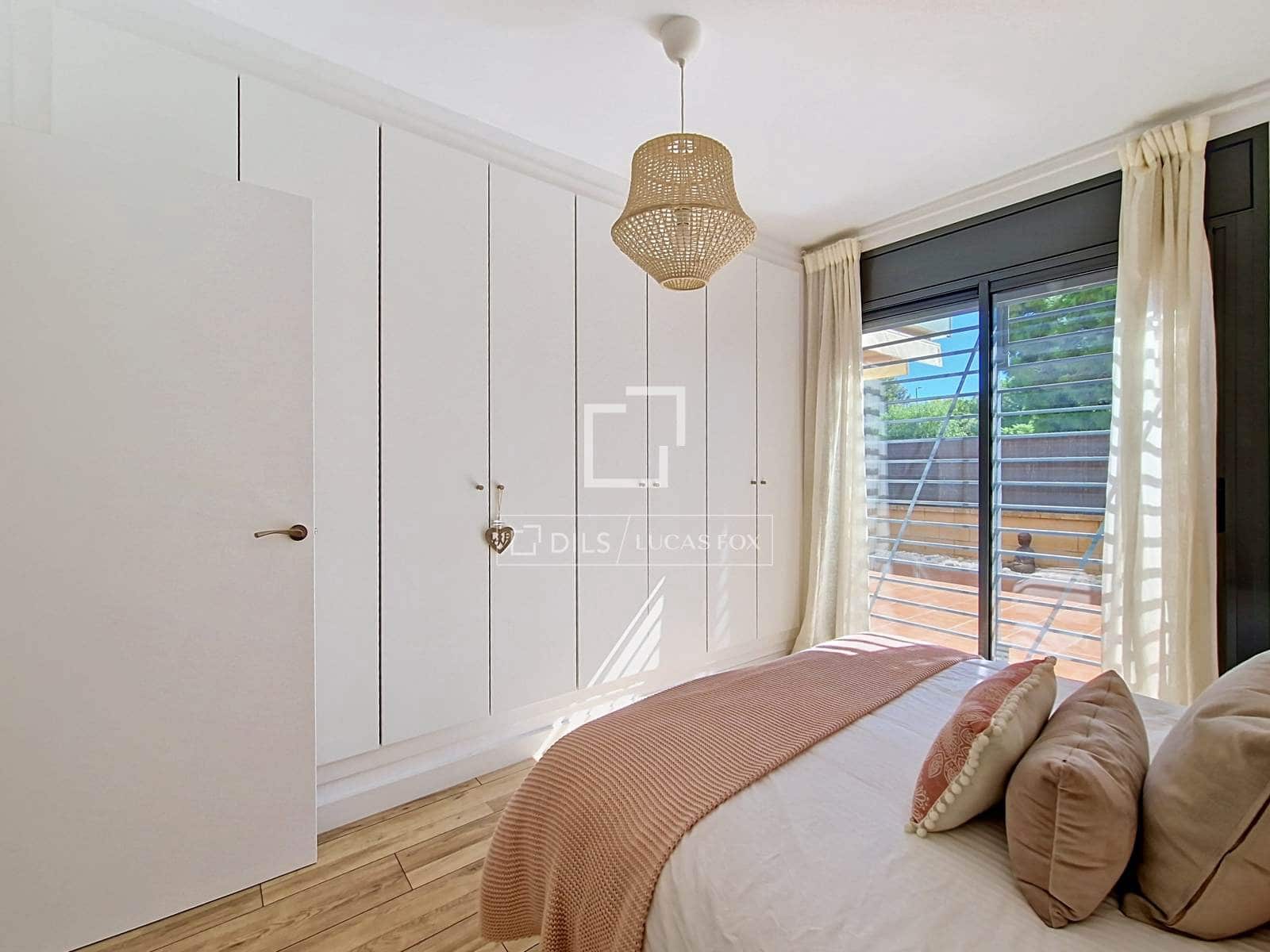 4 bedroom Apartment for sale in Cubelles with pool garage - € 649,000 (Ref: 10148160)