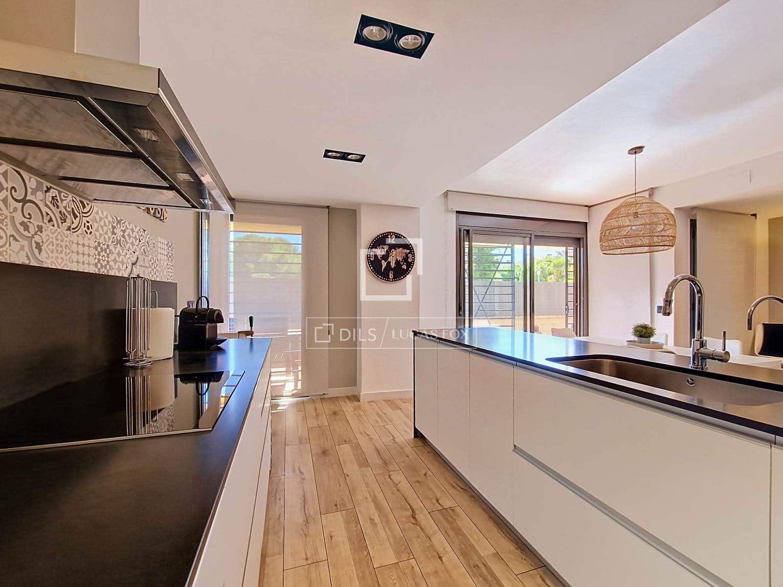 4 bedroom Apartment for sale in Cubelles with pool garage - € 649,000 (Ref: 10148160)