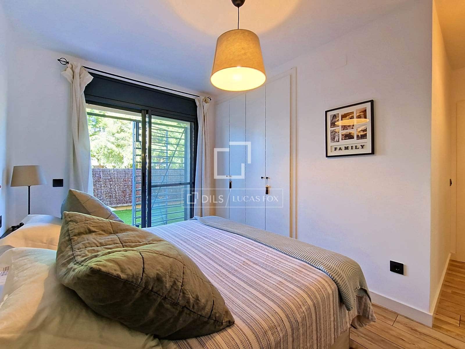 4 bedroom Apartment for sale in Cubelles with pool garage - € 649,000 (Ref: 10148160)