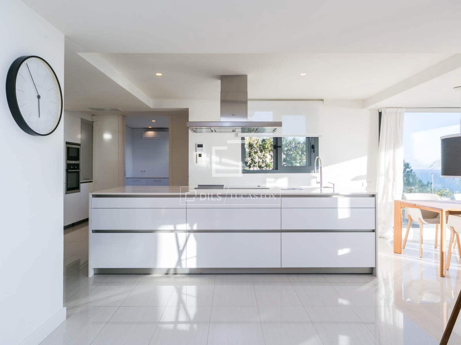 6 bedroom Villa for rent in Les Botigues de Sitges with pool garage - € 12,000 (Ref: 10154206)