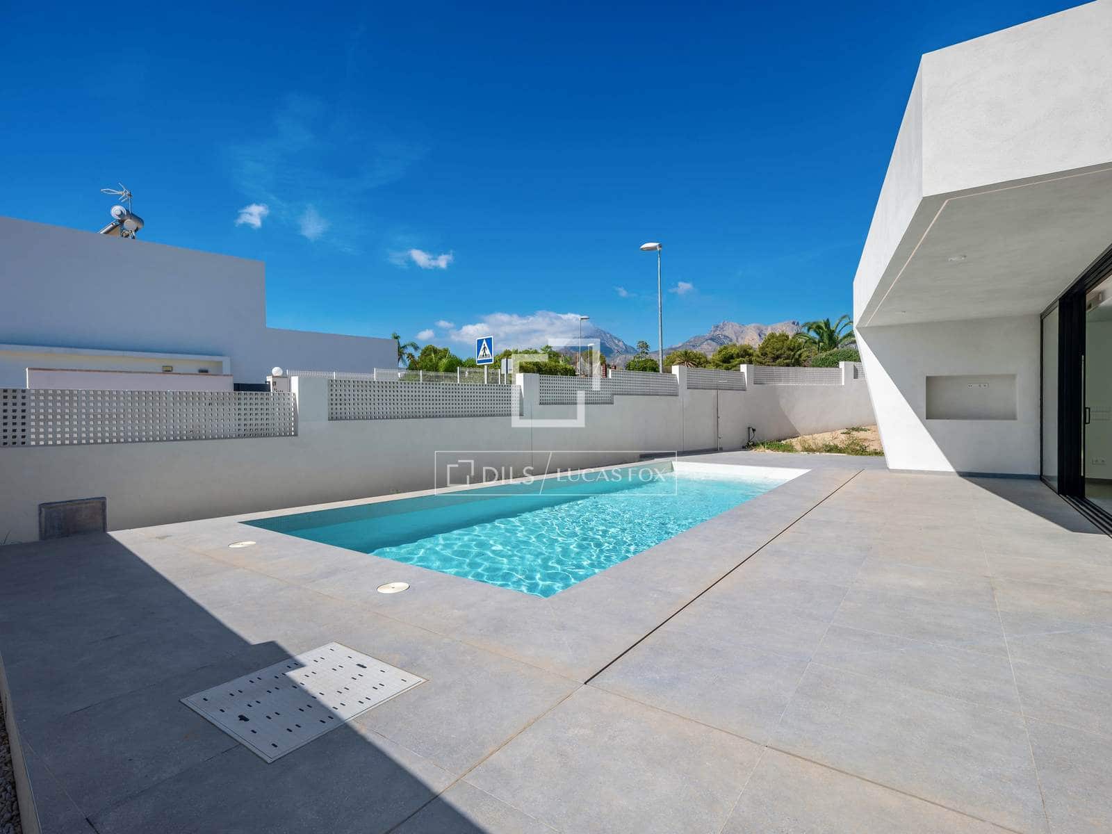 3 bedroom Villa for sale in La Nucia with pool garage - € 1,299,000 (Ref: 10154380)