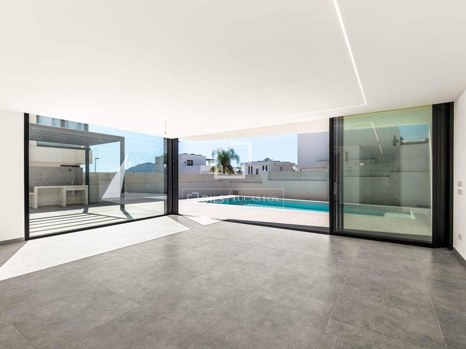 3 bedroom Villa for sale in La Nucia with pool garage - € 1,299,000 (Ref: 10154380)