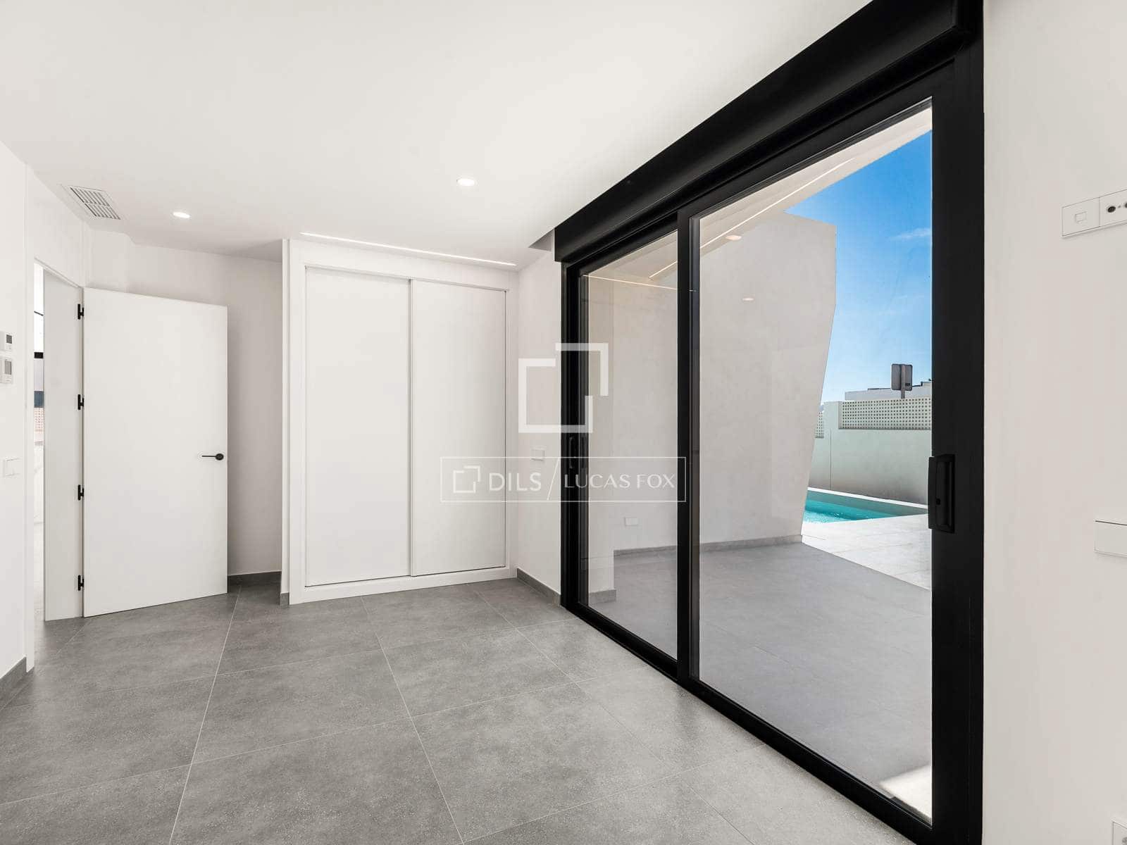 3 bedroom Villa for sale in La Nucia with pool garage - € 1,299,000 (Ref: 10154380)