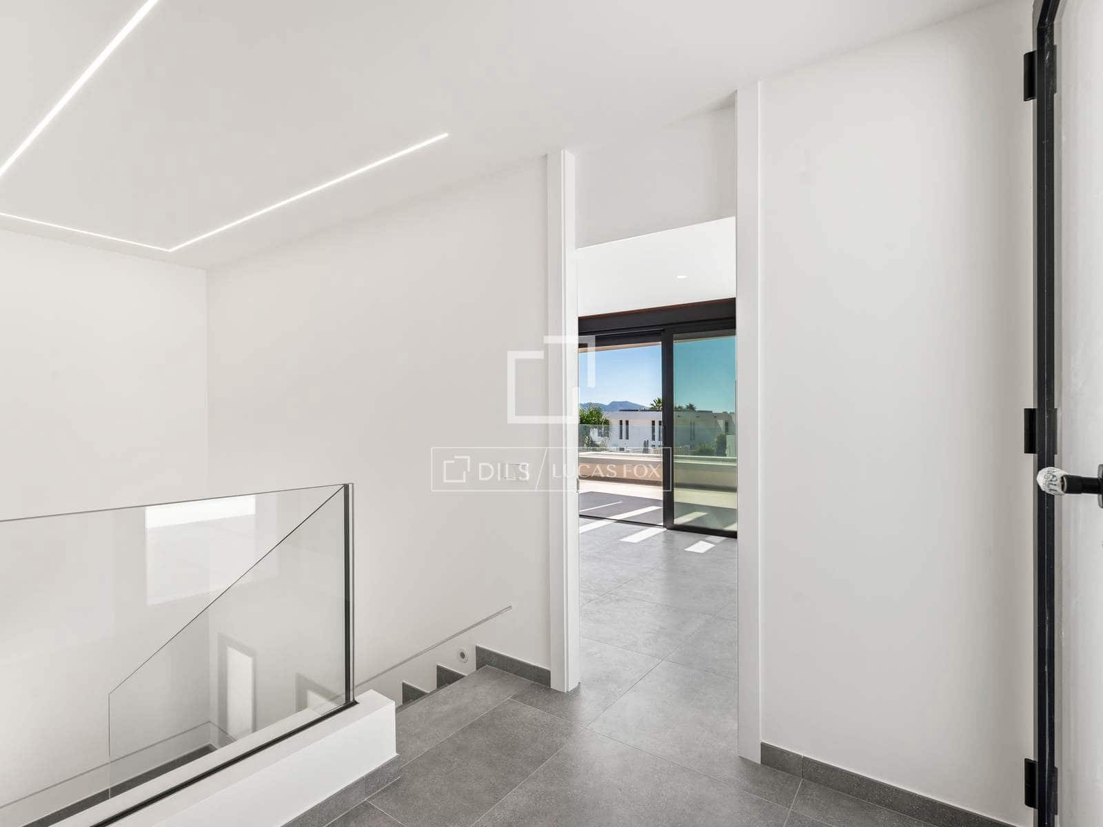 3 bedroom Villa for sale in La Nucia with pool garage - € 1,299,000 (Ref: 10154380)