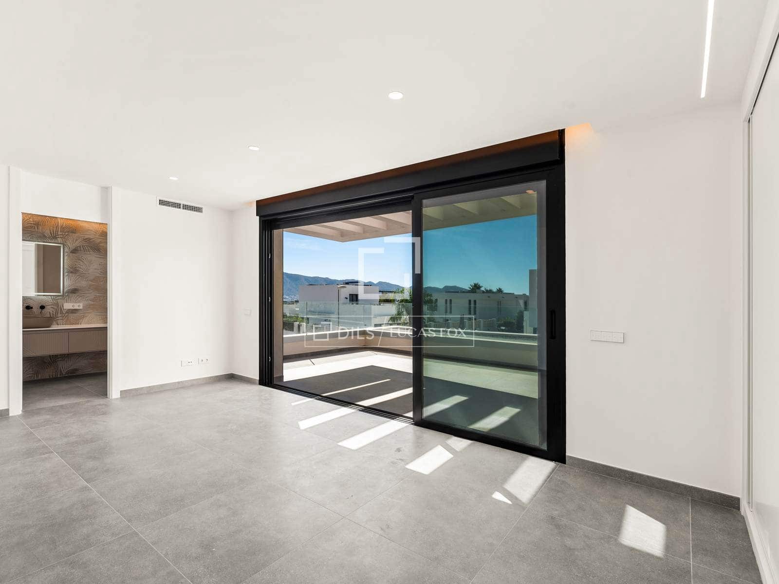 3 bedroom Villa for sale in La Nucia with pool garage - € 1,299,000 (Ref: 10154380)