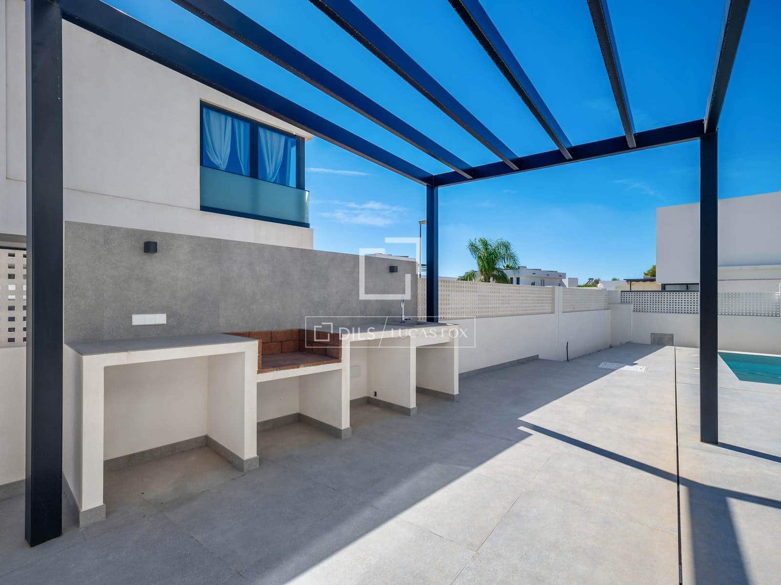 3 bedroom Villa for sale in La Nucia with pool garage - € 1,299,000 (Ref: 10154380)
