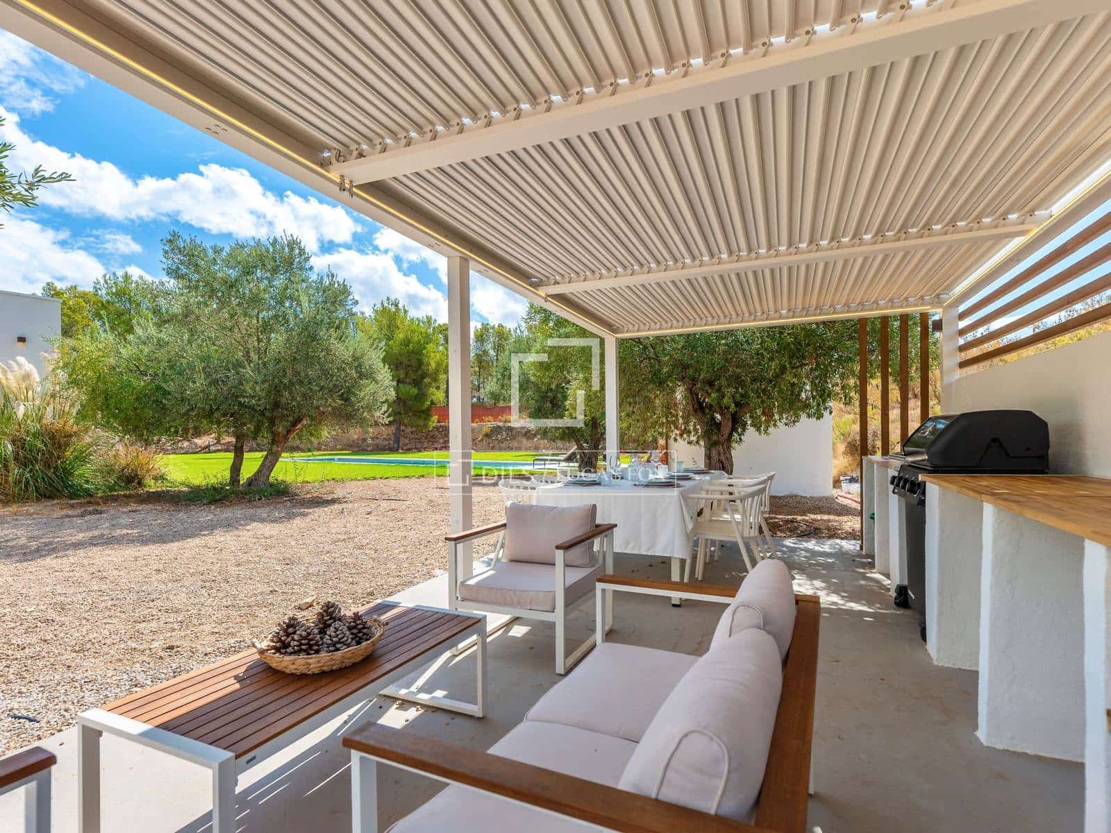 4 soveværelse Villa til salg i Finestrat med swimmingpool garage - € 1.550.000 (Ref: 10154381)
