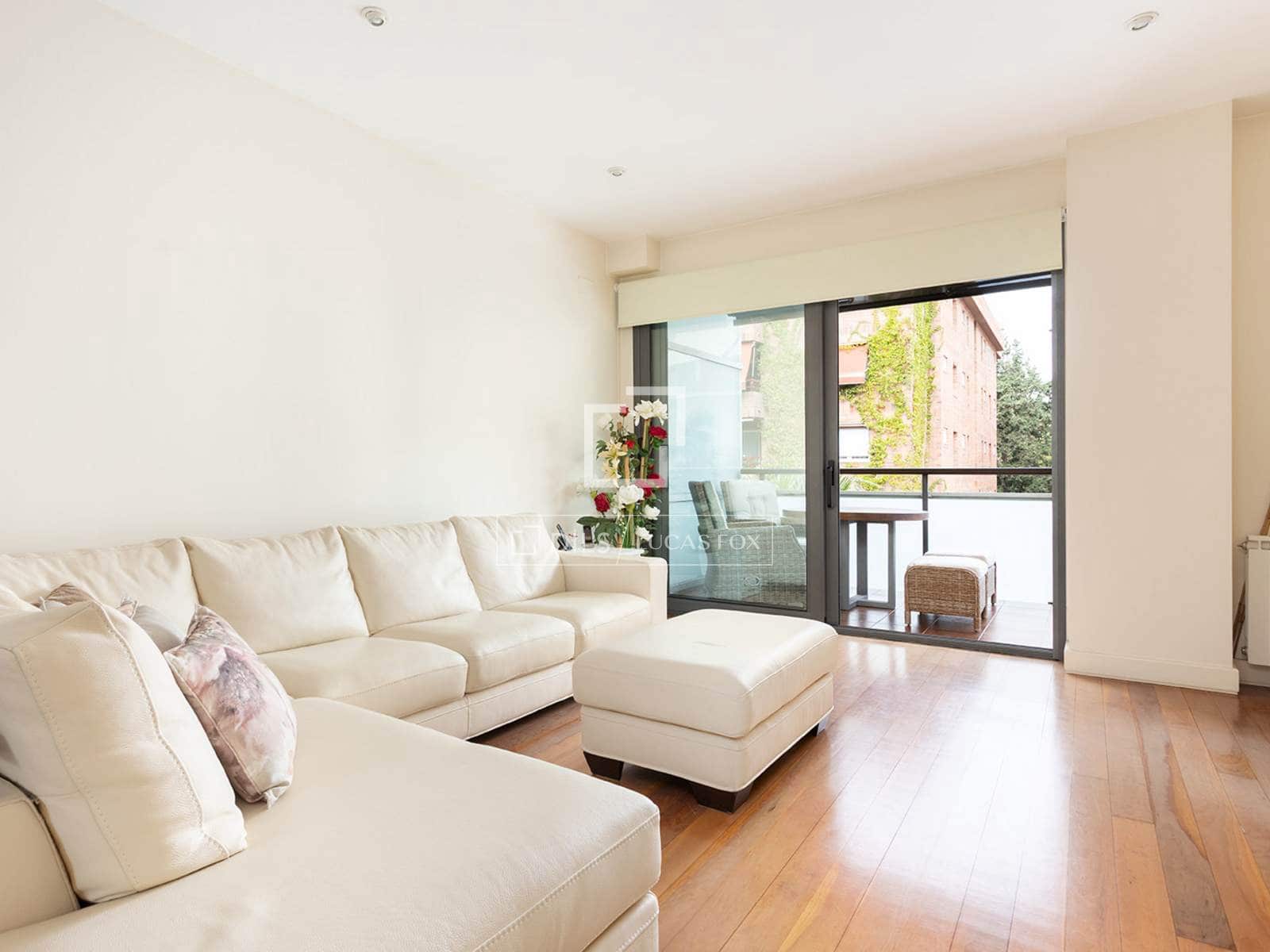 2 slaapkamer Appartement te huur in Barcelona stad met zwembad garage - € 2.868 (Ref: 10154382)
