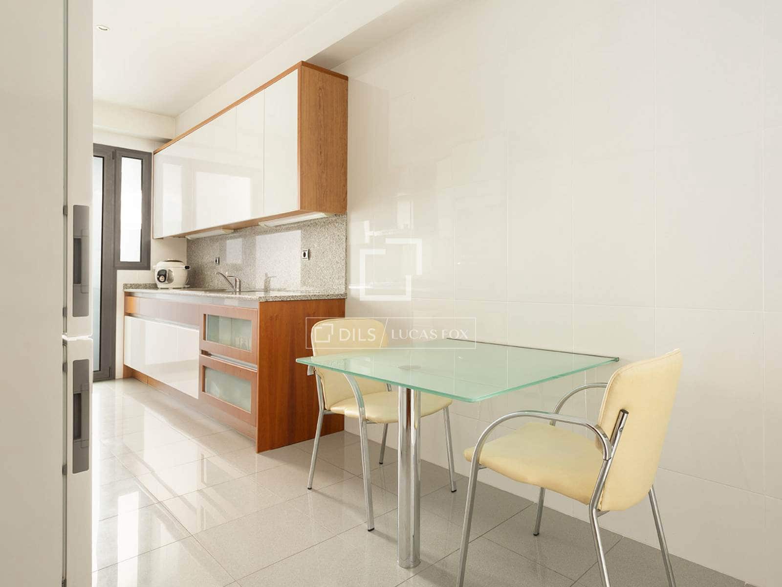 2 slaapkamer Appartement te huur in Barcelona stad met zwembad garage - € 2.868 (Ref: 10154382)