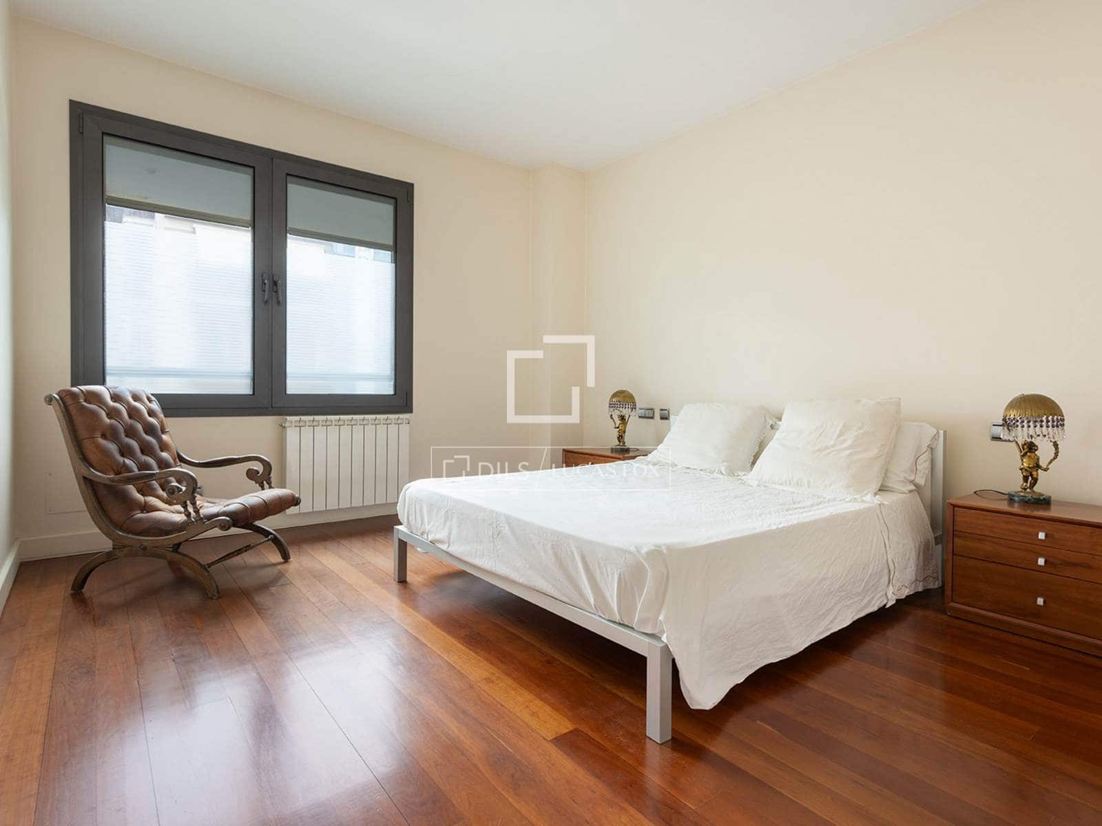 2 slaapkamer Appartement te huur in Barcelona stad met zwembad garage - € 2.868 (Ref: 10154382)