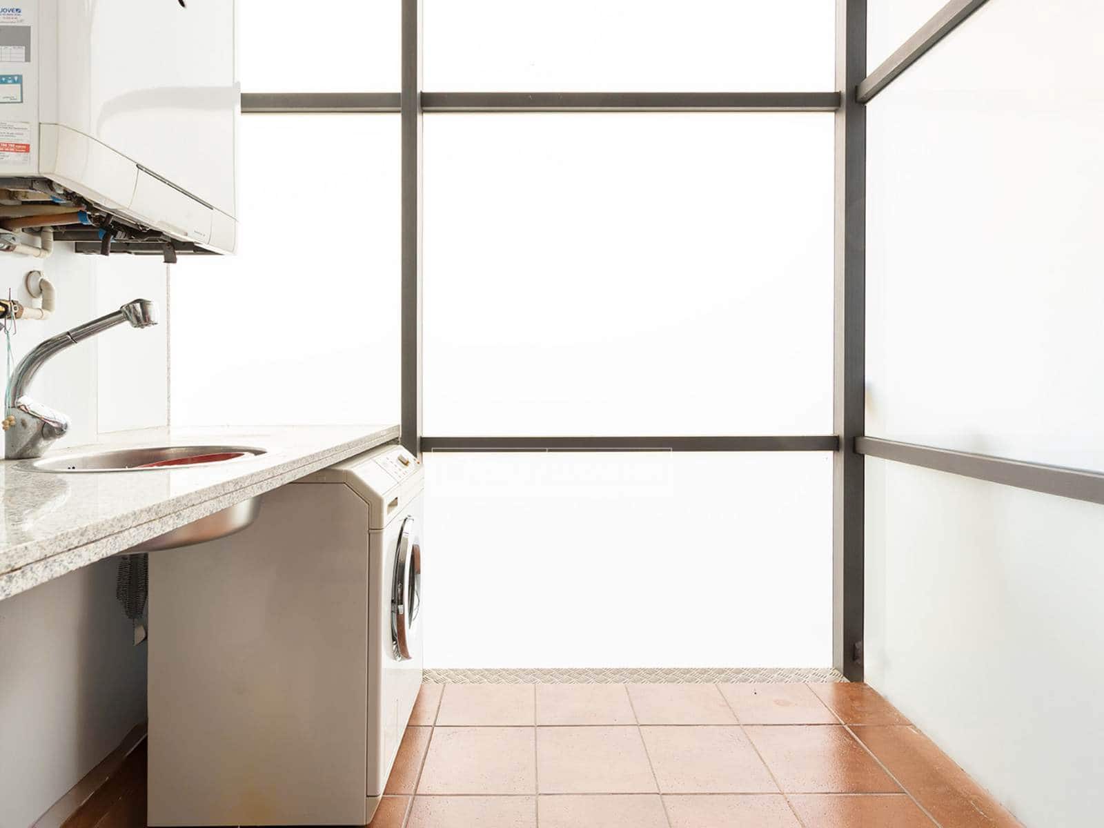 2 slaapkamer Appartement te huur in Barcelona stad met zwembad garage - € 2.868 (Ref: 10154382)
