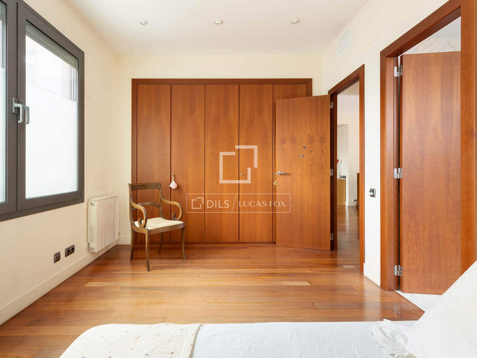 2 slaapkamer Appartement te huur in Barcelona stad met zwembad garage - € 2.868 (Ref: 10154382)