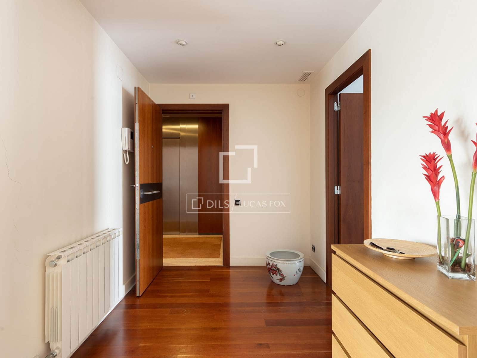 2 slaapkamer Appartement te huur in Barcelona stad met zwembad garage - € 2.868 (Ref: 10154382)