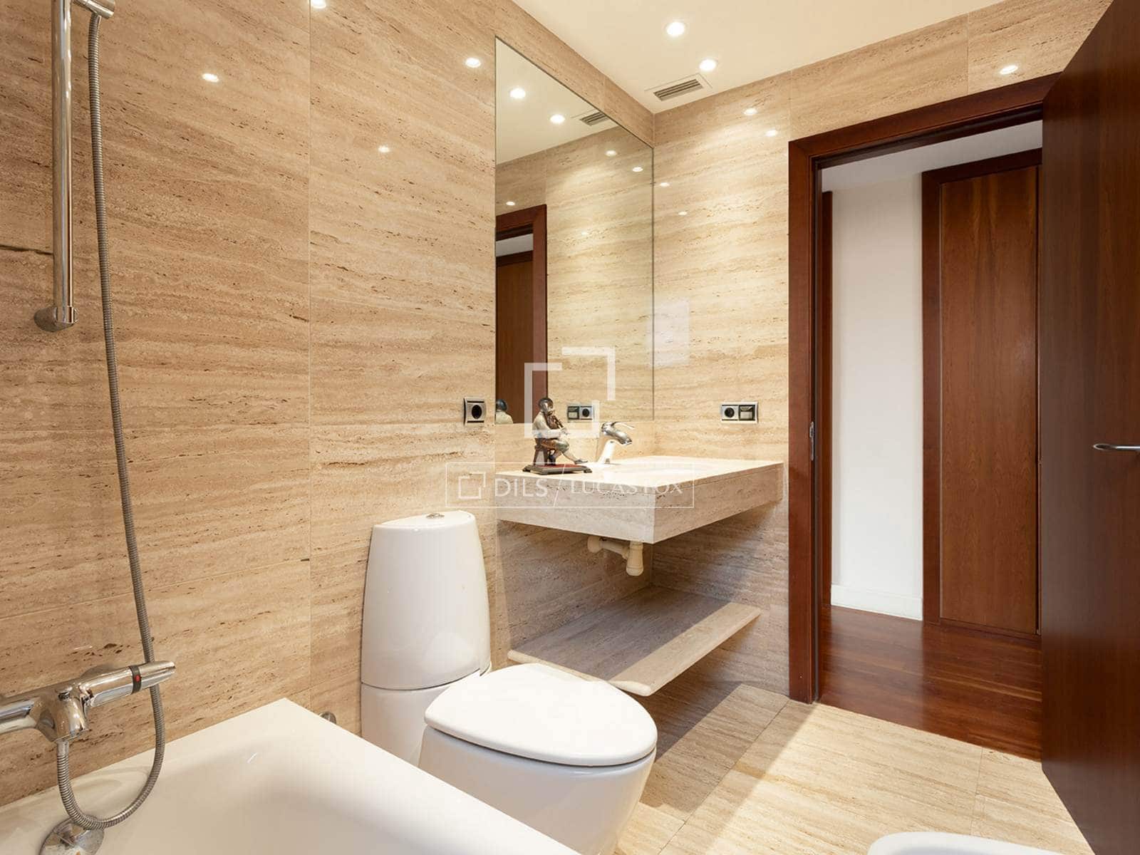 2 slaapkamer Appartement te huur in Barcelona stad met zwembad garage - € 2.868 (Ref: 10154382)