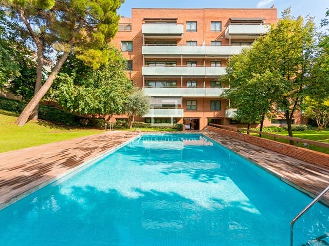 2 slaapkamer Appartement te huur in Barcelona stad met zwembad garage - € 2.868 (Ref: 10154382)