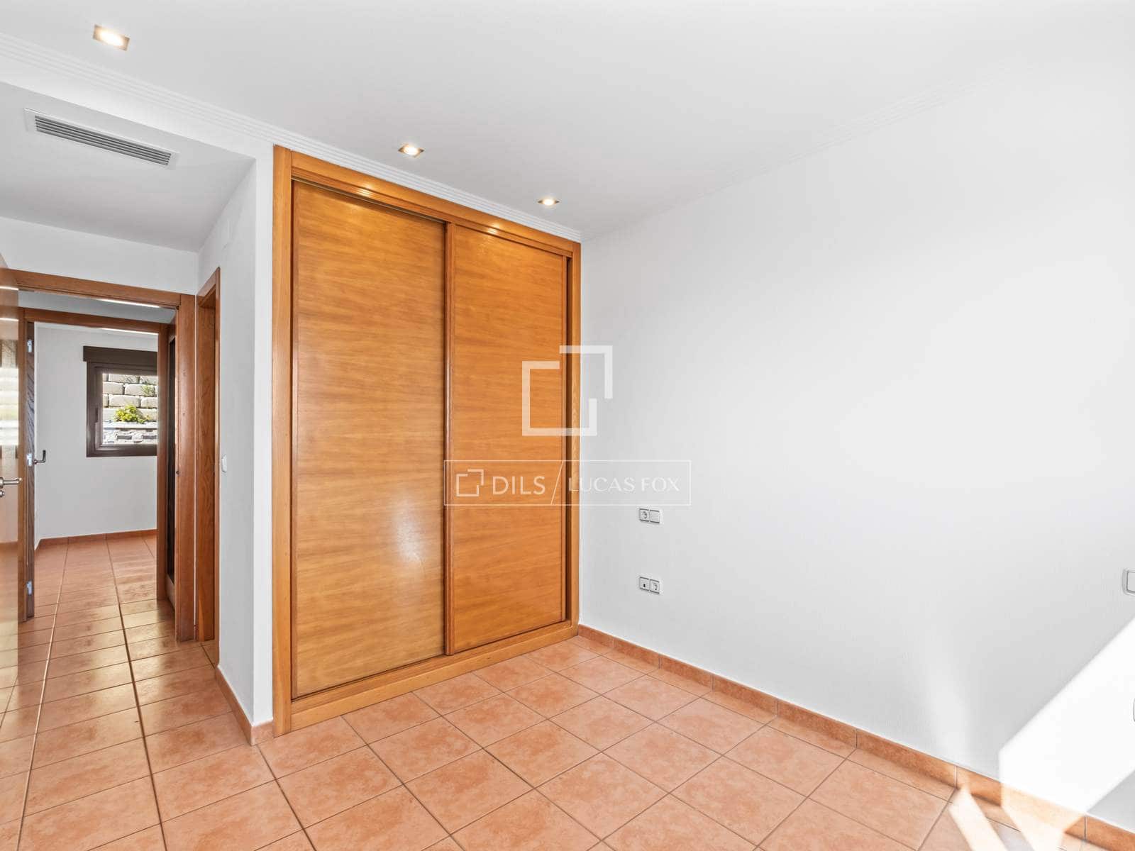3 bedroom Villa for sale in Elche / Elx with pool garage - € 495,000 (Ref: 10155509)