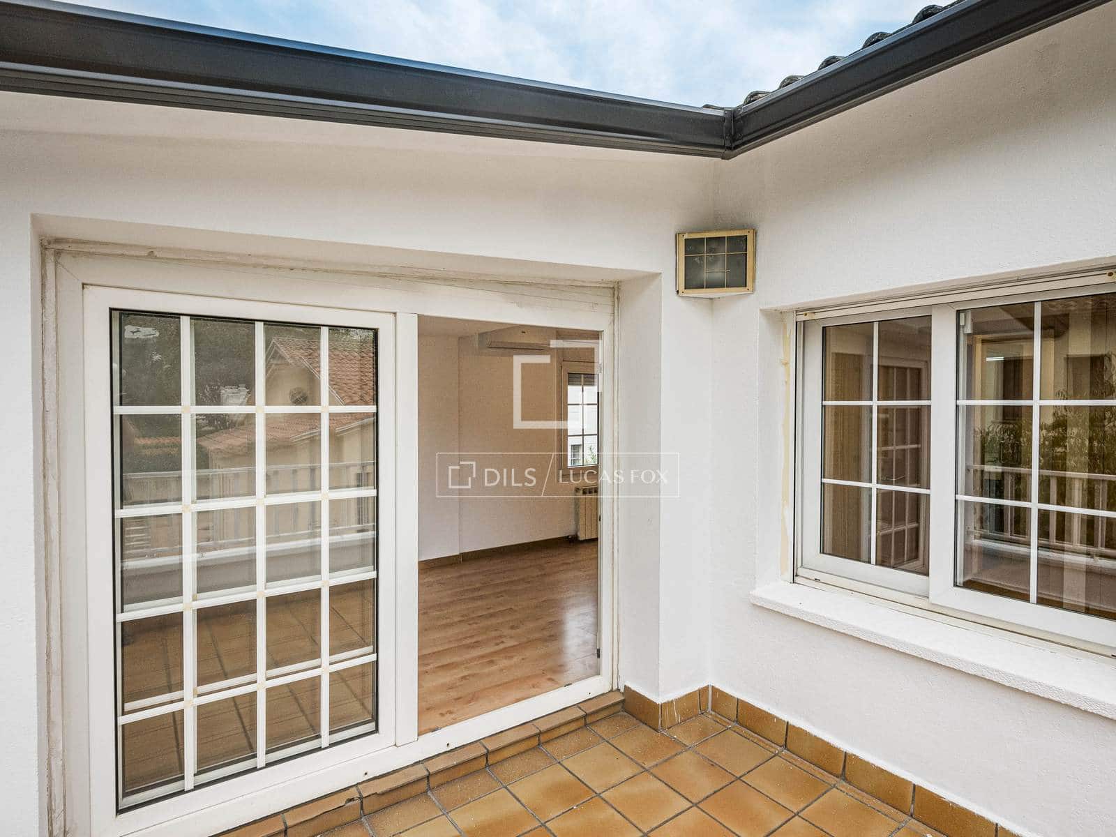 4 soveværelse Villa til salg i Sant Cugat del Valles med swimmingpool garage - € 1.165.000 (Ref: 10155510)