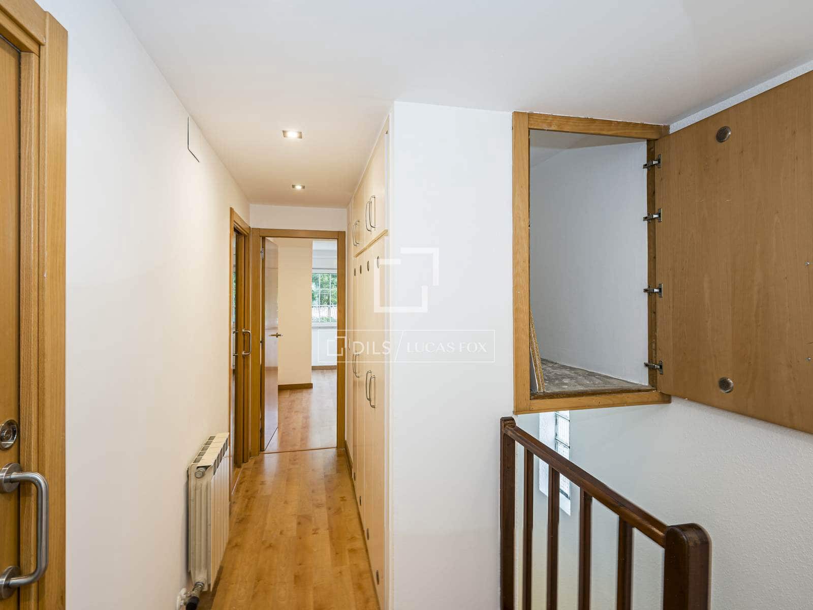 4 soveværelse Villa til salg i Sant Cugat del Valles med swimmingpool garage - € 1.165.000 (Ref: 10155510)