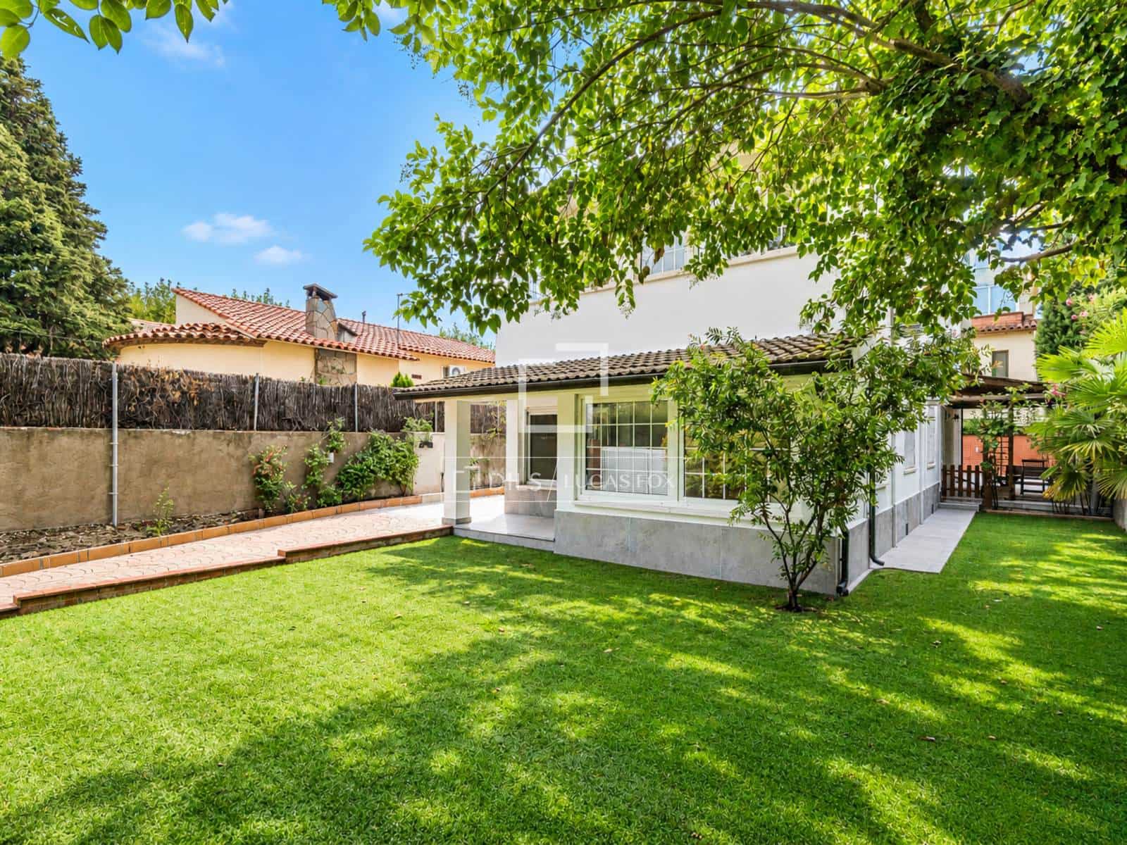 4 soveværelse Villa til salg i Sant Cugat del Valles med swimmingpool garage - € 1.165.000 (Ref: 10155510)