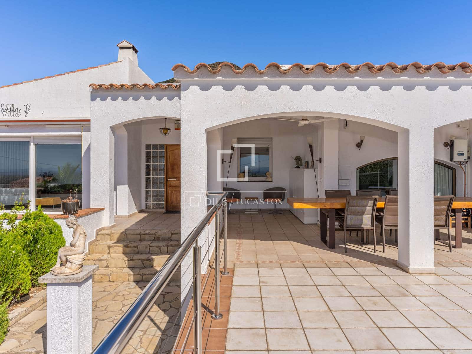 3 bedroom Villa for sale in Roses with pool garage - € 675,000 (Ref: 10155513)