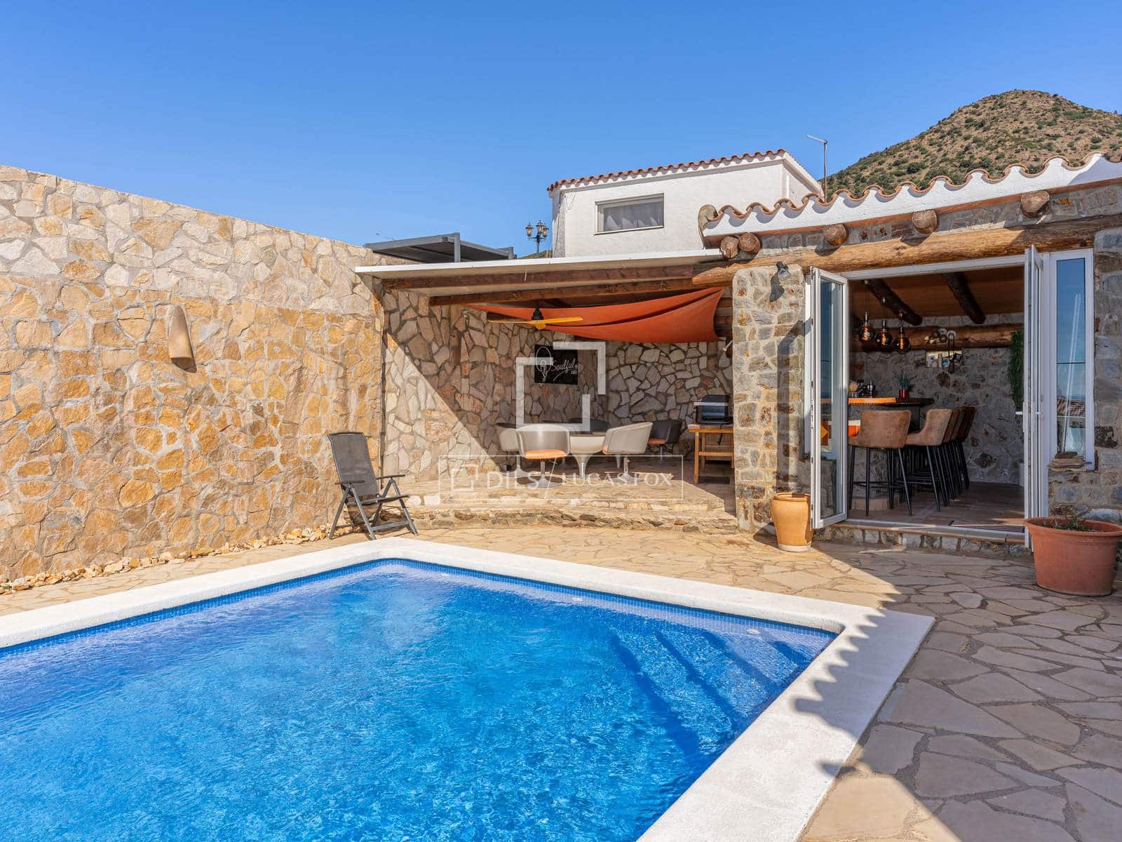 3 bedroom Villa for sale in Roses with pool garage - € 675,000 (Ref: 10155513)