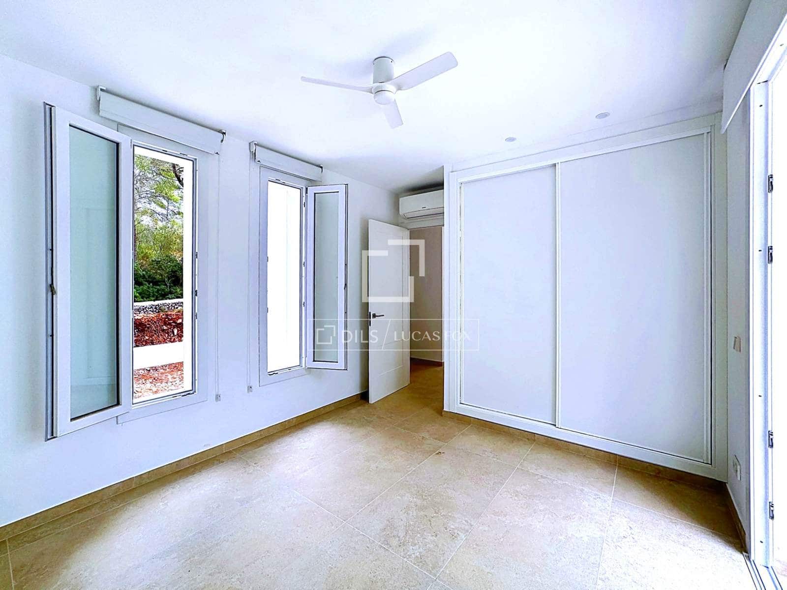 4 slaapkamer Villa te koop in Es Mercadal met zwembad garage - € 1.250.000 (Ref: 10155848)