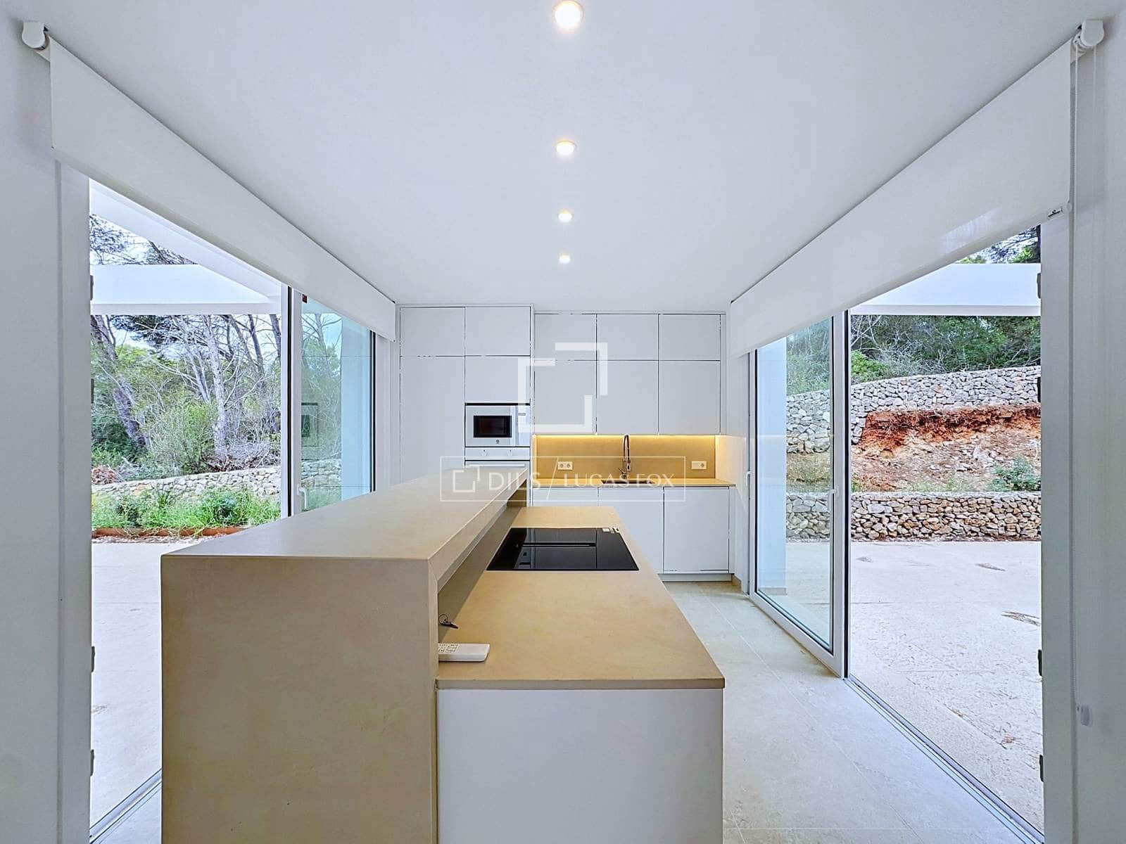 4 slaapkamer Villa te koop in Es Mercadal met zwembad garage - € 1.250.000 (Ref: 10155848)