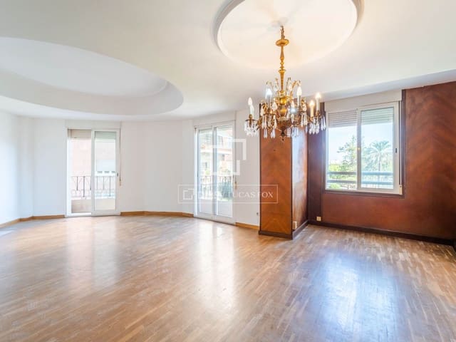 Apartamento de 4 habitaciones en València ciudad en venta - 750.000 € (Ref: 10155852)