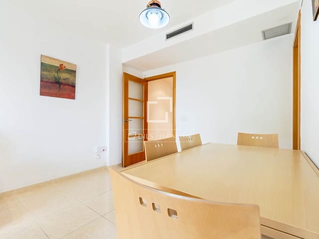 2 makuuhuone Huoneisto myytävänä paikassa Coma-Ruga, El Vendrell mukana uima-altaan 
autotalli - 239 000 € (Ref: 10156158)