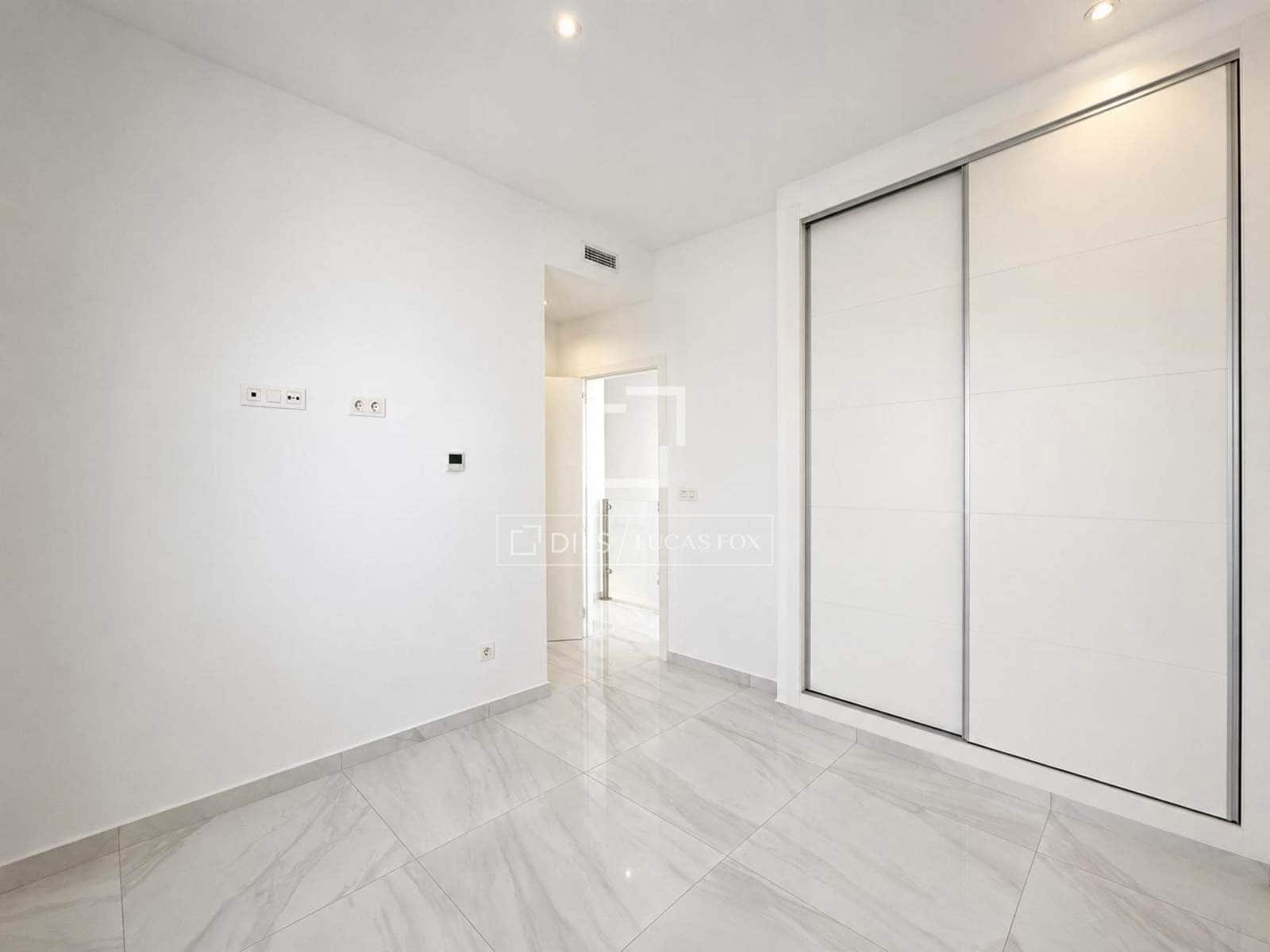 3 bedroom Villa for sale in Polop with pool garage - € 469,000 (Ref: 10156780)