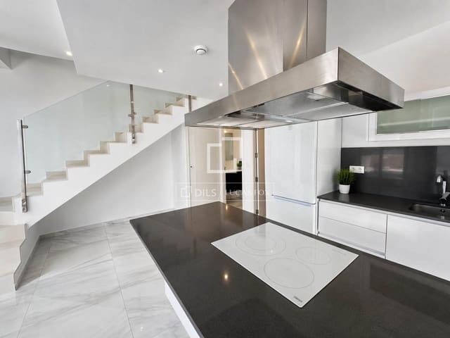 3 sovrum Villa till salu i Polop med pool garage - 455 000 € (Ref: 10156780)