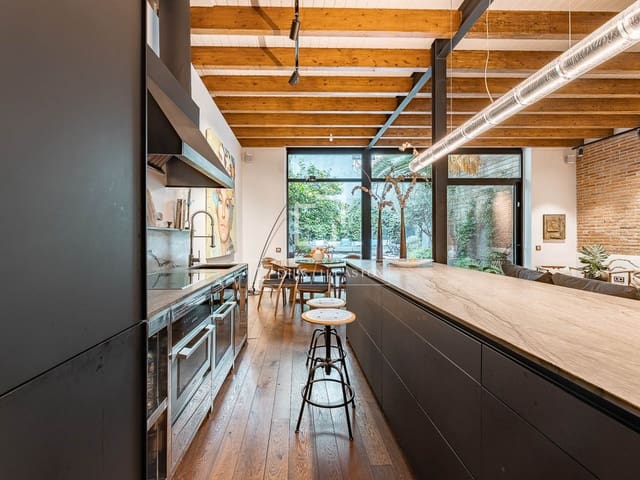 5 sypialnia Willa na sprzedaż w Miasto Barcelona z basenem - 2 600 000 € (Ref: 10156781)