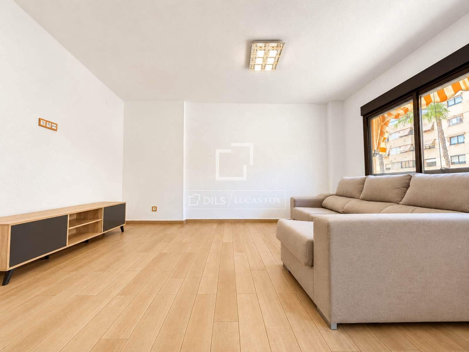 4 camera da letto Appartamento da affittare in Alicante citta con piscina garage - 1.300 € (Rif: 10156916)