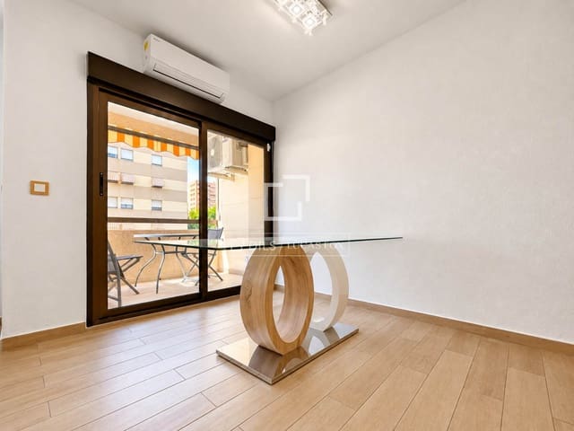 4 soverom Leilighet til leie i Alicante by med svømmebasseng garasje - € 1 300 (Ref: 10156916)