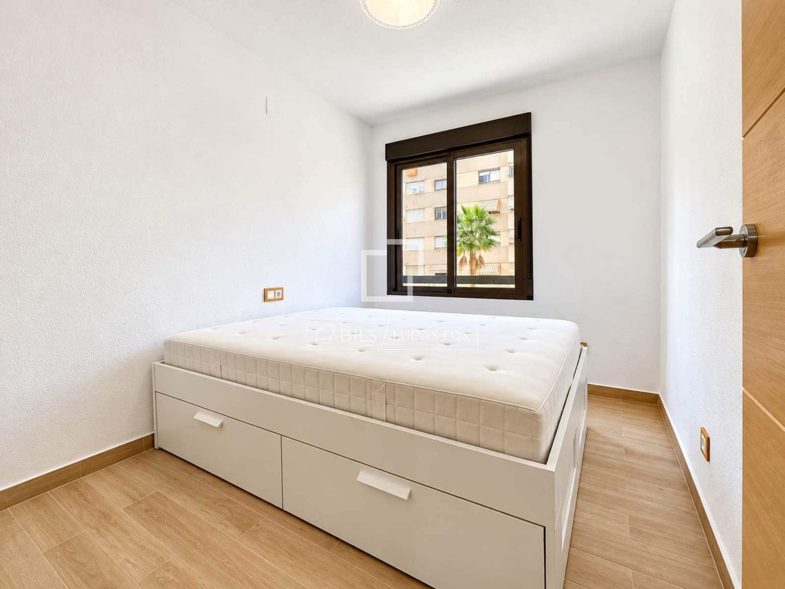 4 camera da letto Appartamento da affittare in Alicante citta con piscina garage - 1.300 € (Rif: 10156916)